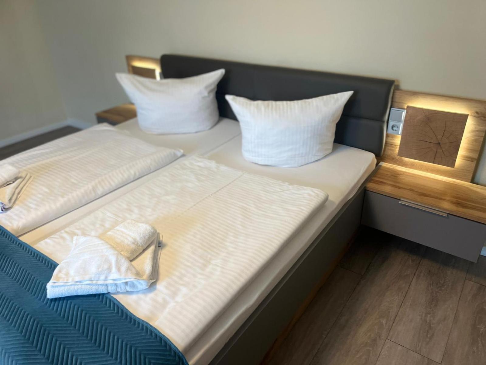 Hotel Pommerscher Hof Цинновіц Екстер'єр фото