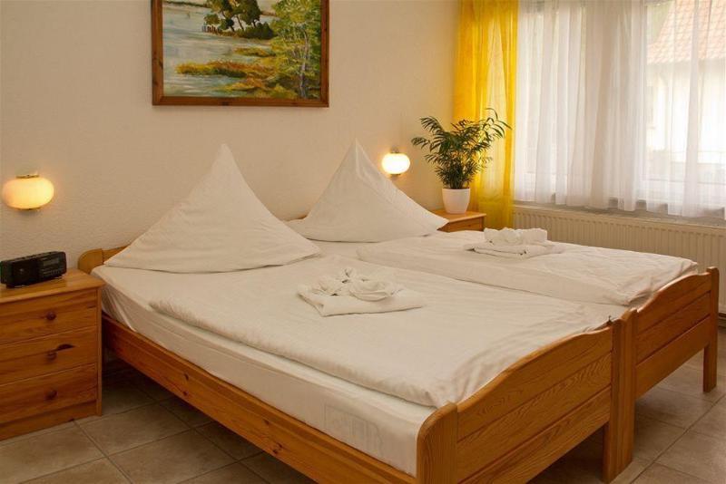 Hotel Pommerscher Hof Цинновіц Екстер'єр фото