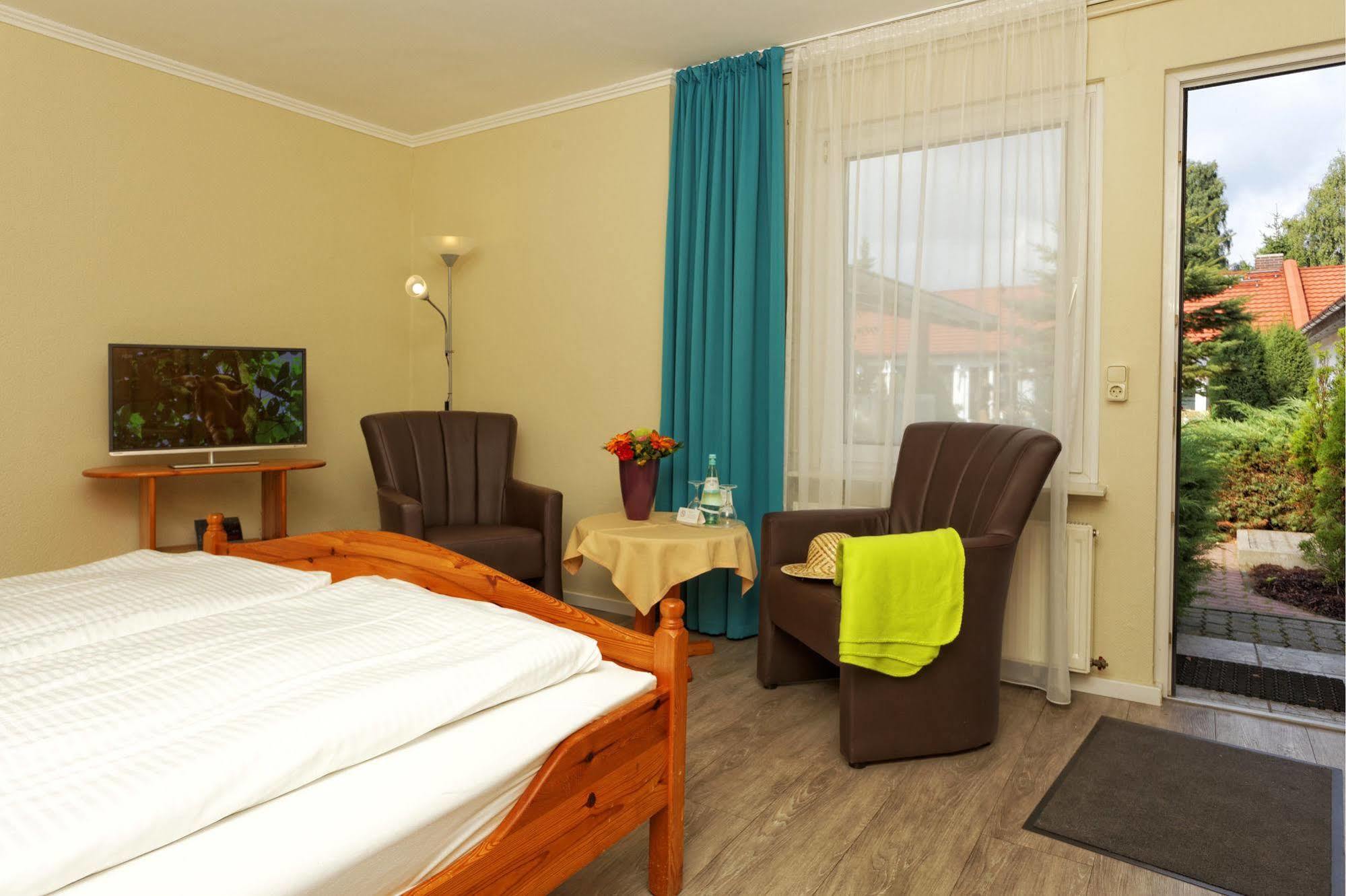Hotel Pommerscher Hof Цинновіц Екстер'єр фото